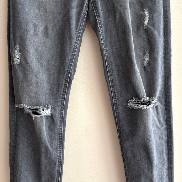 H&M Women's Distressed Grey Skinny Jeans, Size 8 - Picture 3 of 16